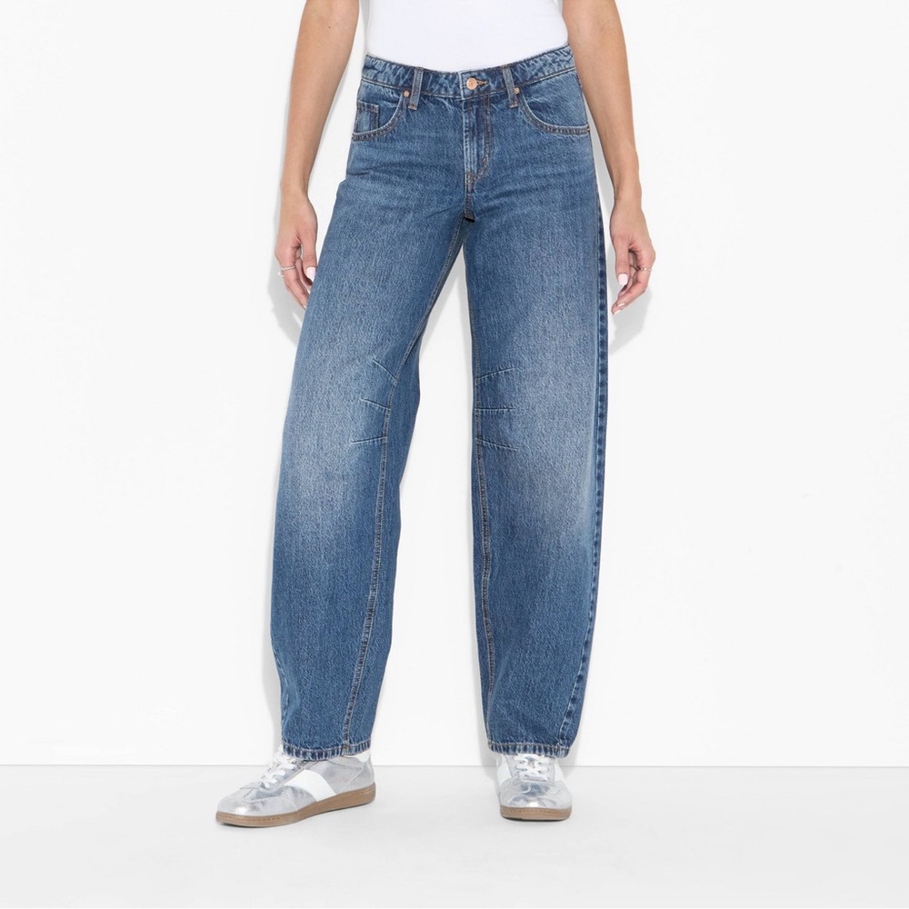 Women's Mid Rise Barrel Jeans.   Dark Wash.  2